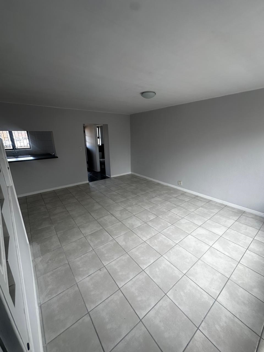 To Let 3 Bedroom Property for Rent in Southfield Western Cape